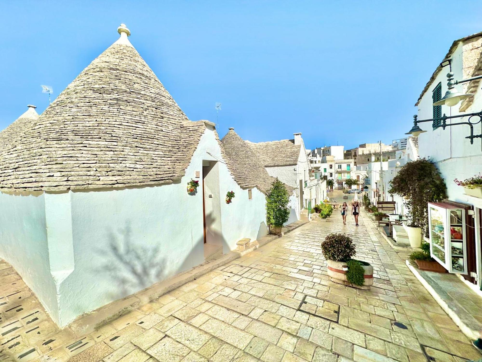 Trulli Moon Villa Alberobello Exterior photo