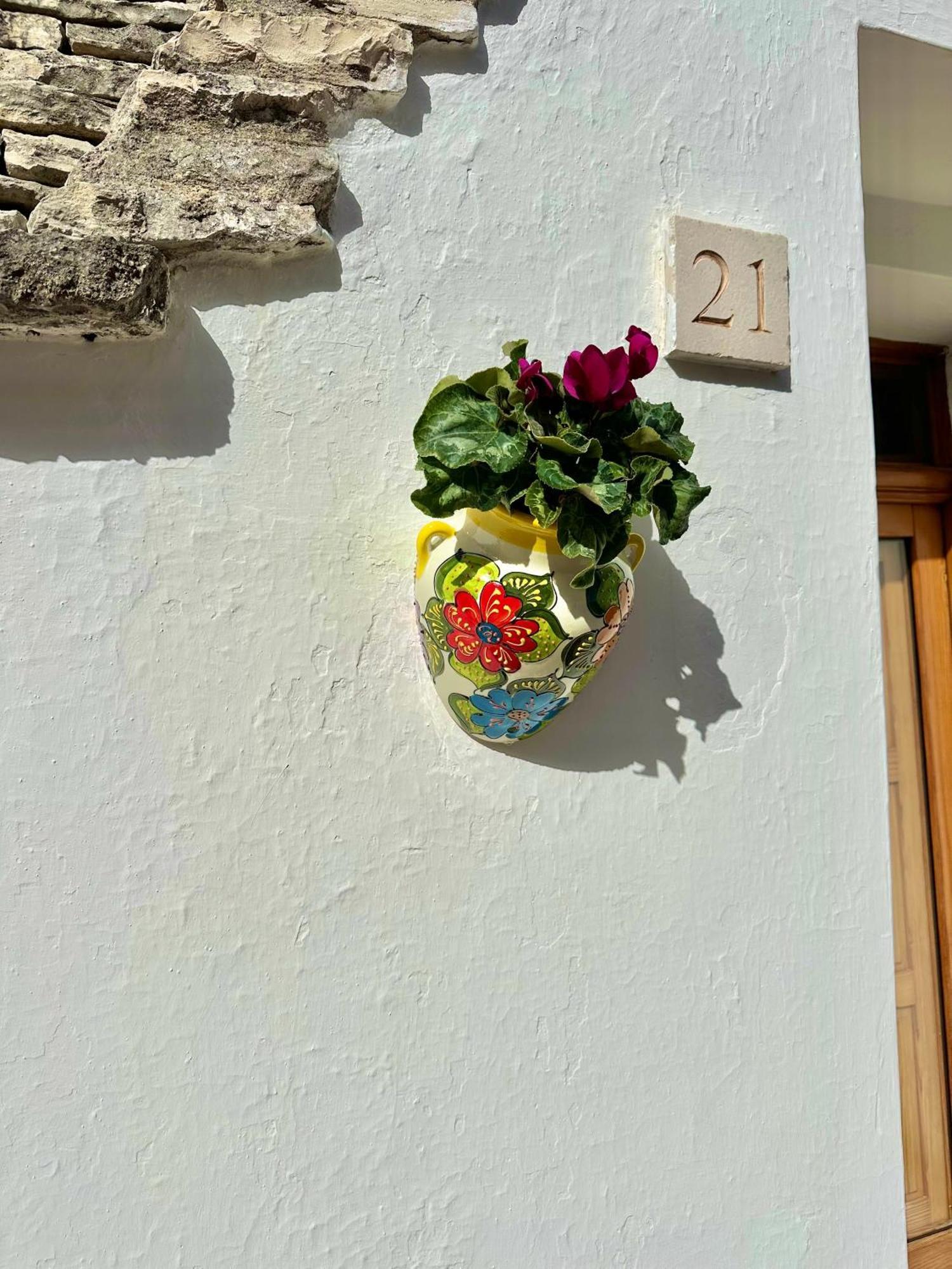 Trulli Moon Villa Alberobello Exterior photo