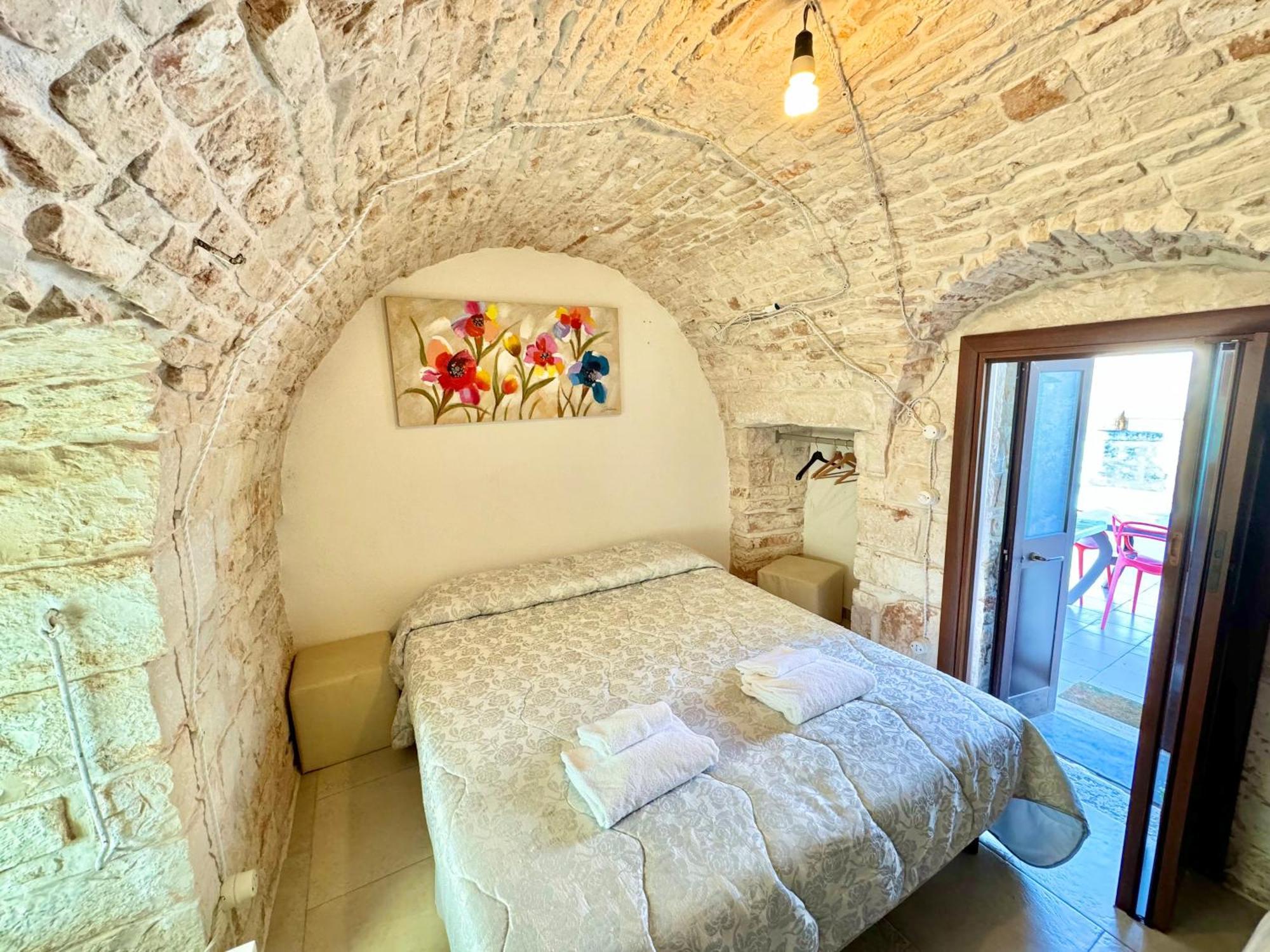 Trulli Moon Villa Alberobello Room photo