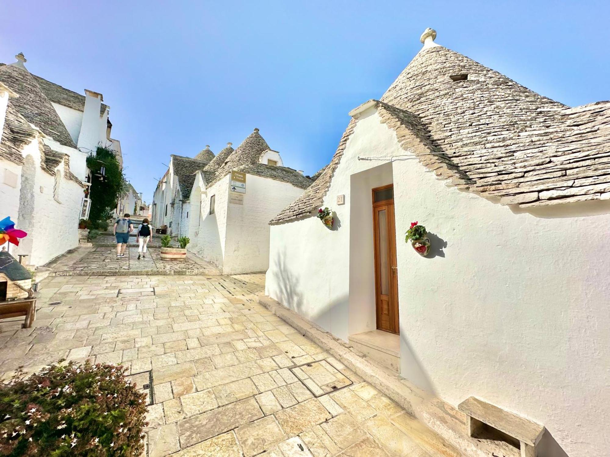Trulli Moon Villa Alberobello Exterior photo